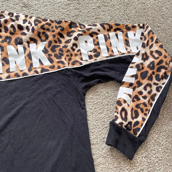 PINK Victoria’s Secret Color Block Long Sleeve Cheetah Campus Tee SZ Small - Picture 7 of 8